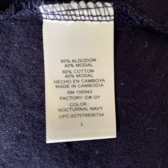 DAISY FUENTES | Navy blue v-neck long sleeve top, large with rouching front - Picture 3 of 6